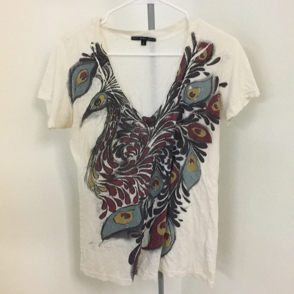 Bright patterned white v neck